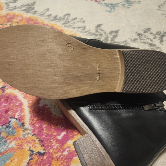 Black Ankle Booties Size 8 - Picture 4 of 8